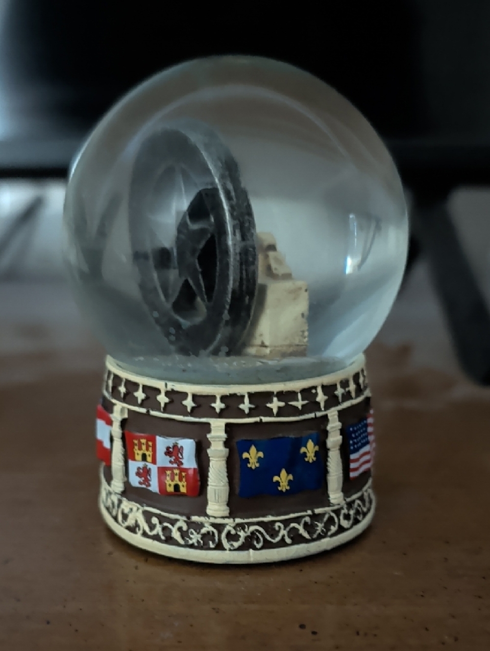 Remember The Alamo Snow Globe - Beige & Brown - Picture 4 of 6